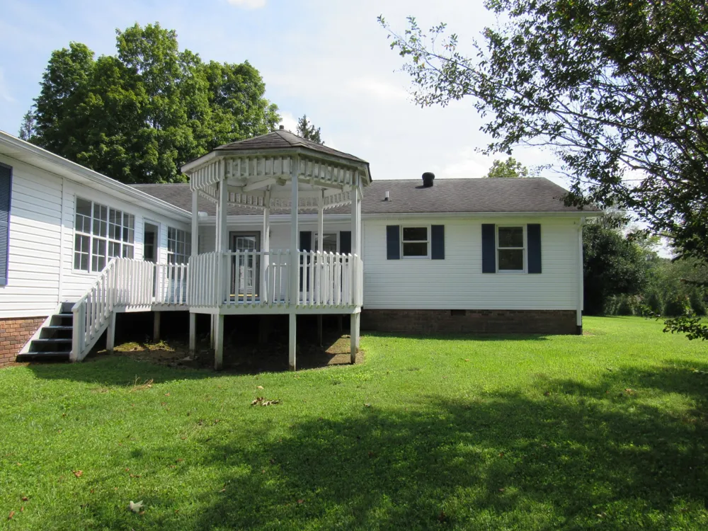 548 Cooper Dr McMinnville, TN 37110