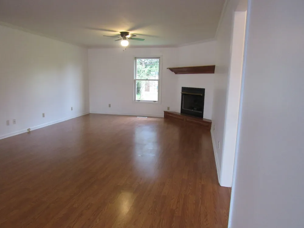 548 Cooper Dr McMinnville, TN 37110