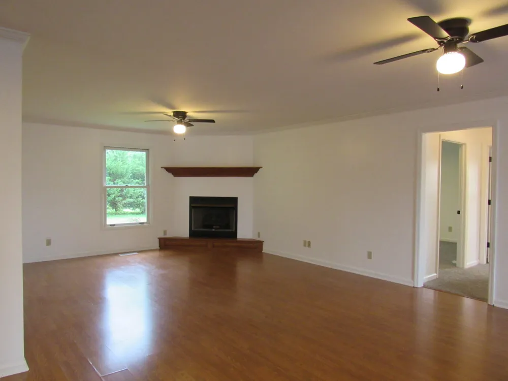 548 Cooper Dr McMinnville, TN 37110
