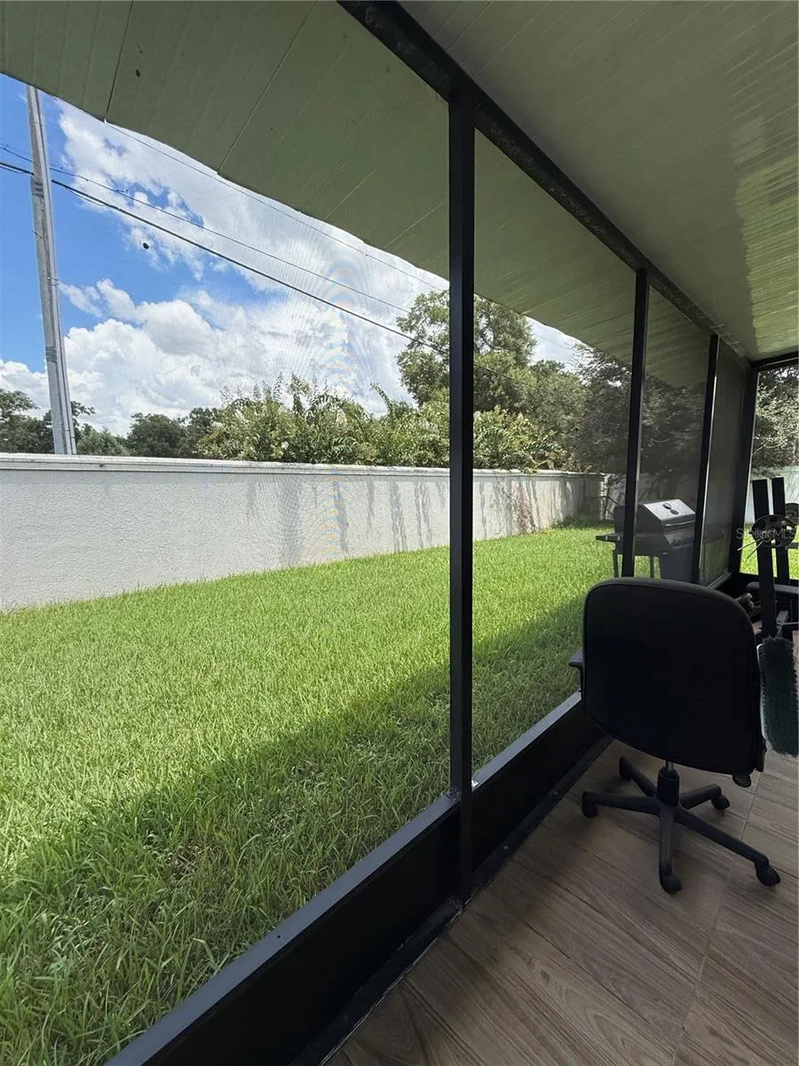 422 WESTCHESTER HILLS LANE Valrico, FL 33594