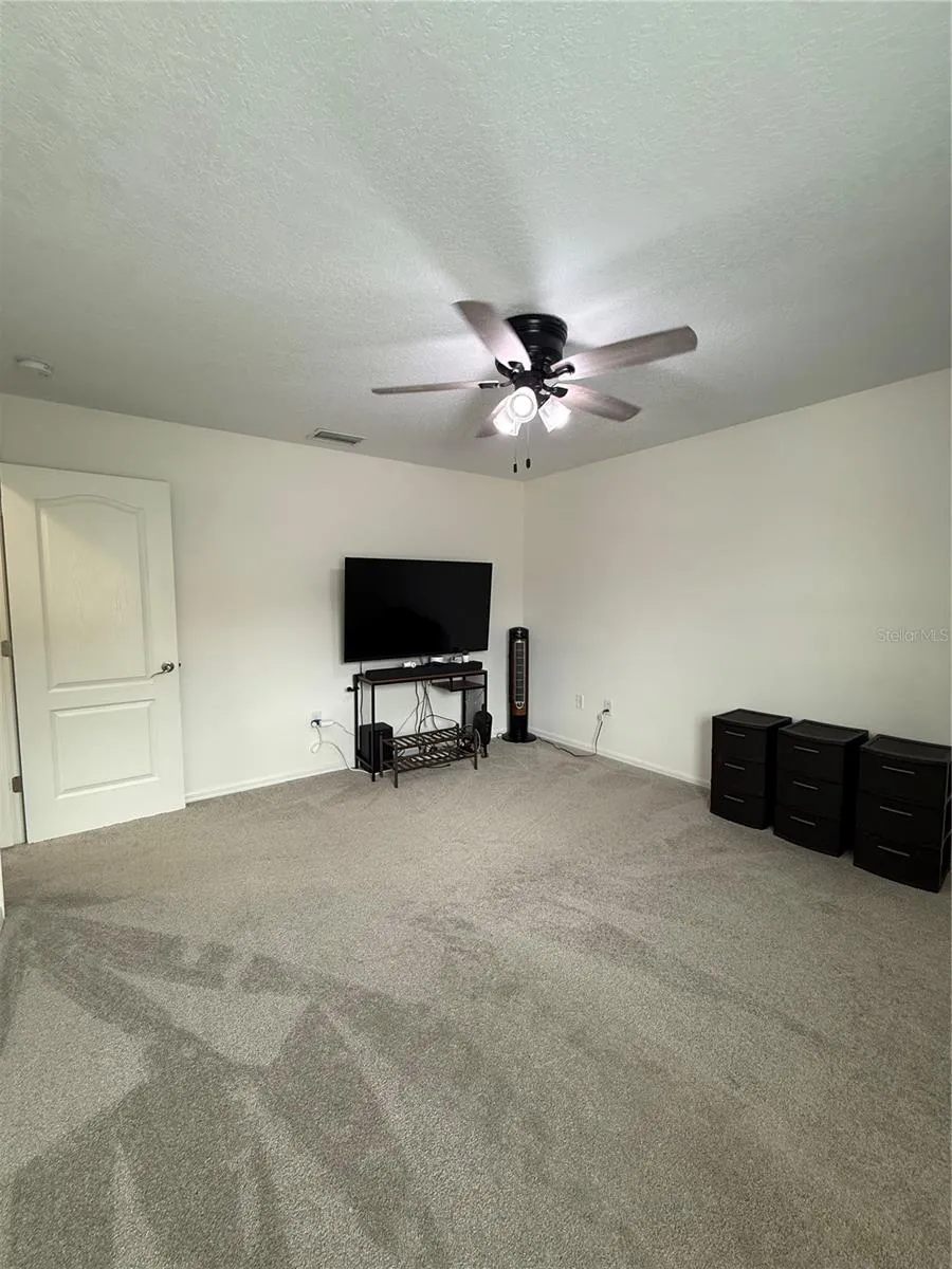 422 WESTCHESTER HILLS LANE Valrico, FL 33594