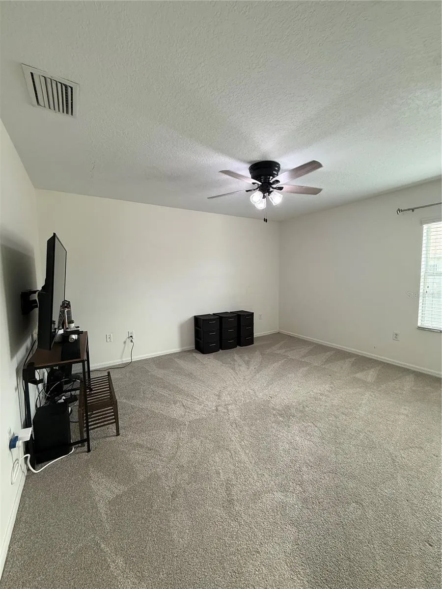 422 WESTCHESTER HILLS LANE Valrico, FL 33594