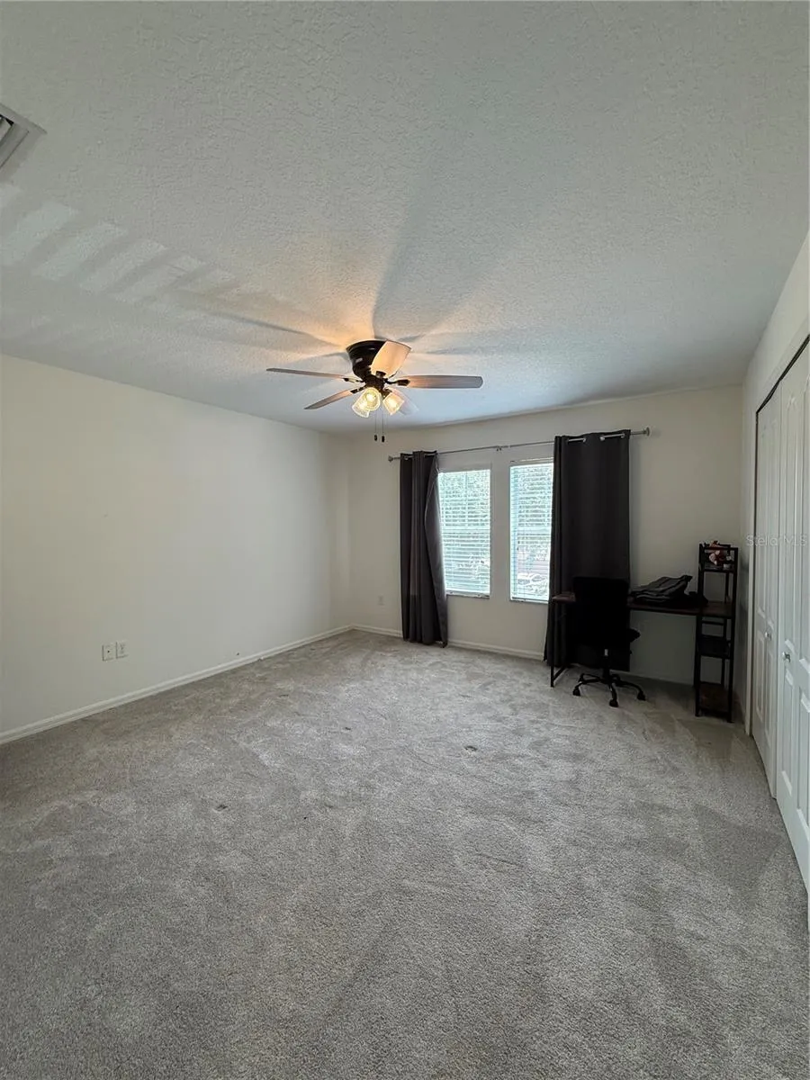 422 WESTCHESTER HILLS LANE Valrico, FL 33594