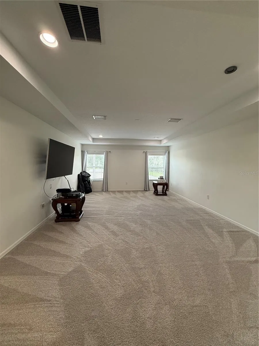 422 WESTCHESTER HILLS LANE Valrico, FL 33594