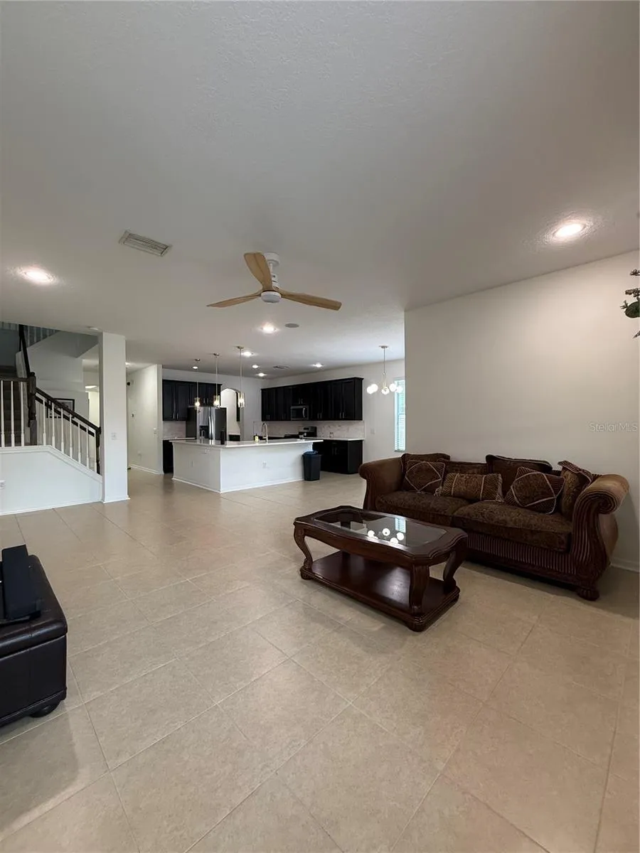 422 WESTCHESTER HILLS LANE Valrico, FL 33594