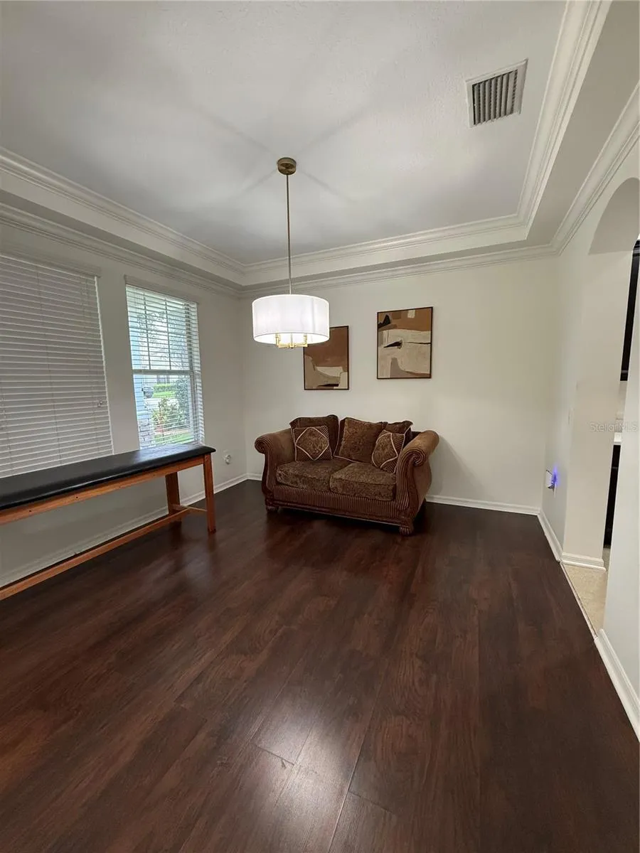 422 WESTCHESTER HILLS LANE Valrico, FL 33594