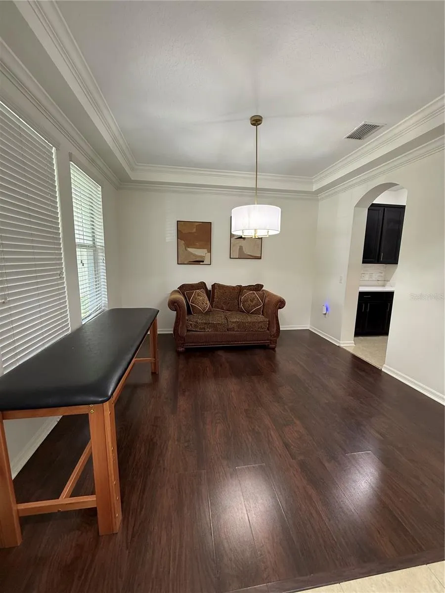 422 WESTCHESTER HILLS LANE Valrico, FL 33594