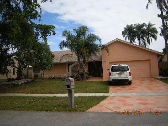 7035 NW 49th Place Lauderhill, FL 33319