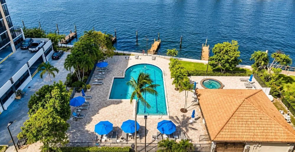 3420 S Ocean Boulevard #8W Highland Beach, FL 33487