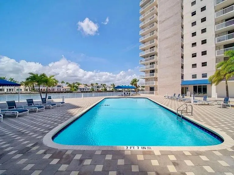 1600 S Ocean Dr #14F Hollywood, FL 33019