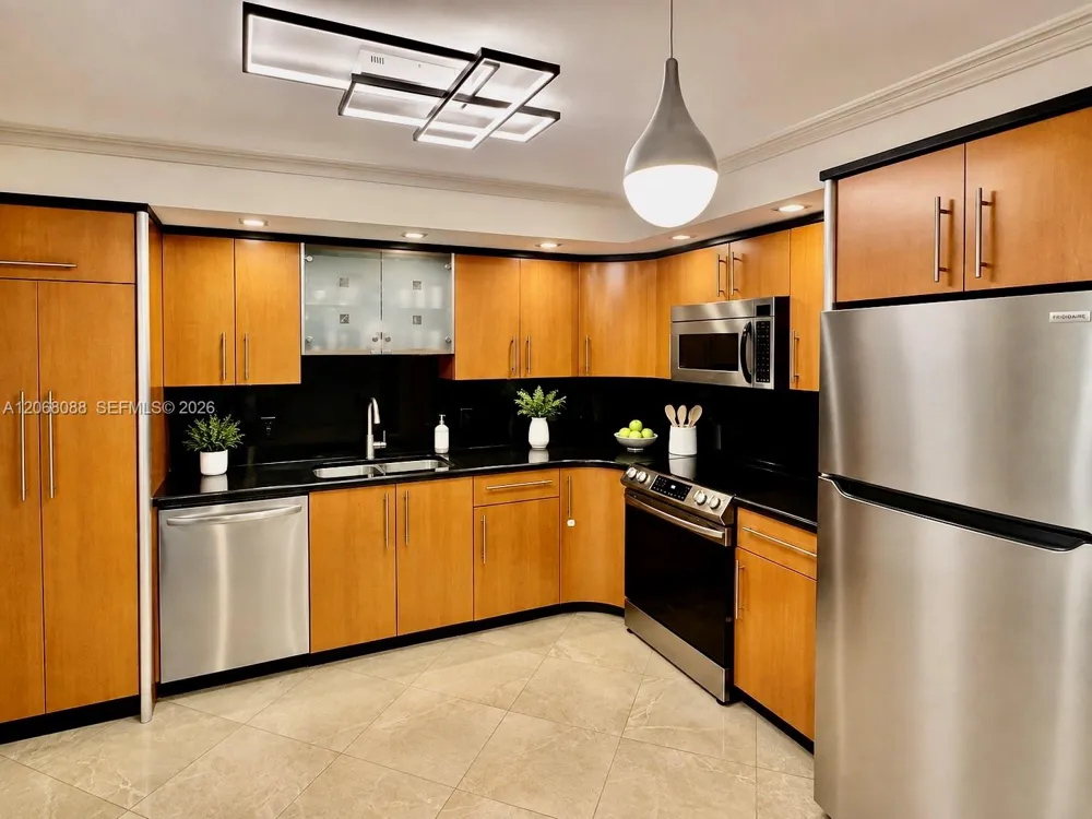 1600 S Ocean Dr #14F Hollywood, FL 33019