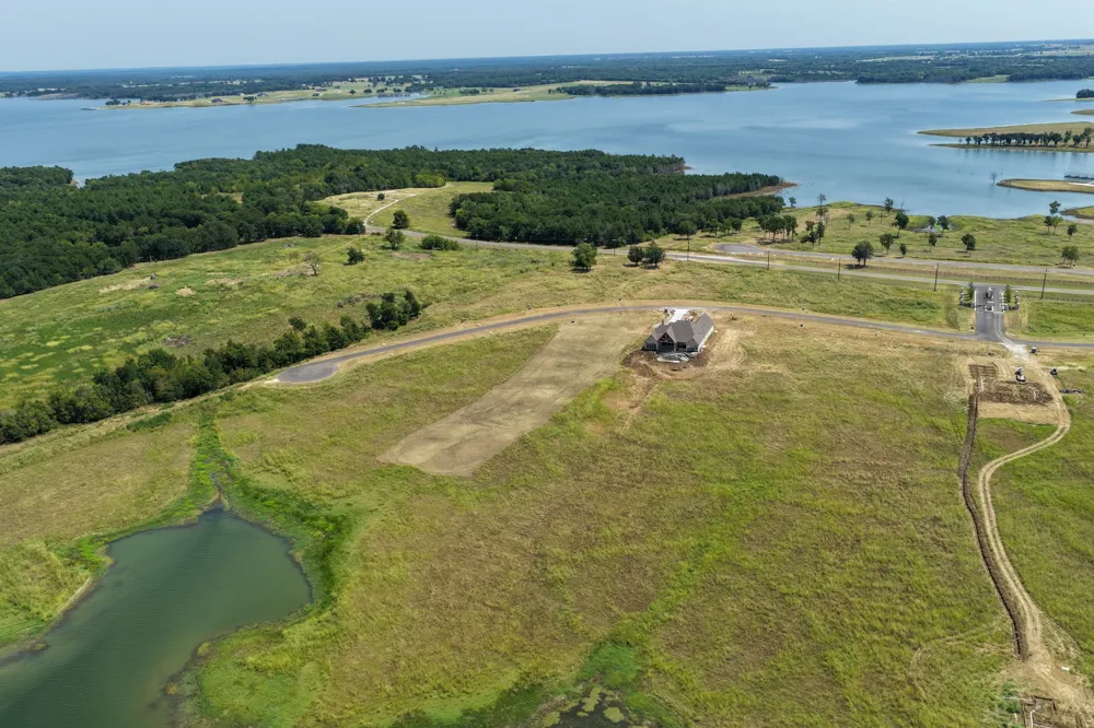 571 Lakeshore Terrace Windom, TX 75492