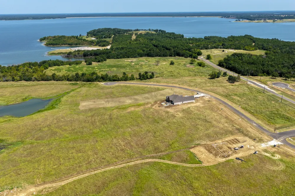 571 Lakeshore Terrace Windom, TX 75492