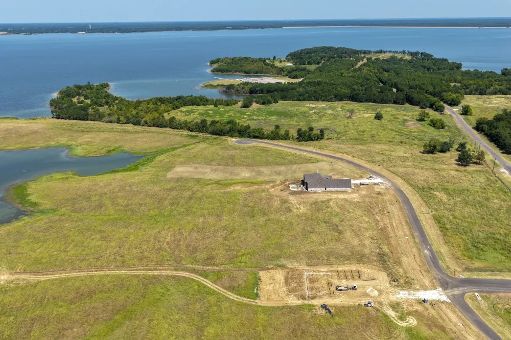 571 Lakeshore Terrace Windom, TX 75492