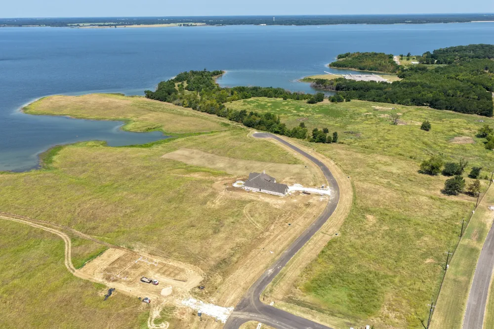 571 Lakeshore Terrace Windom, TX 75492
