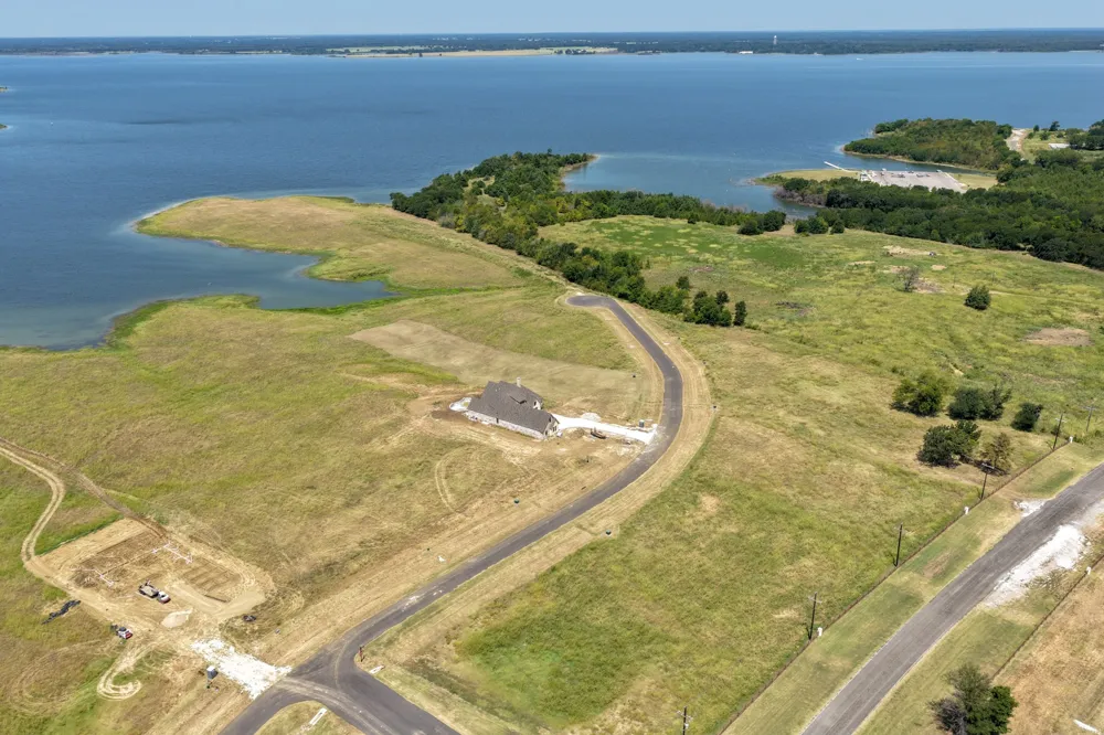 571 Lakeshore Terrace Windom, TX 75492
