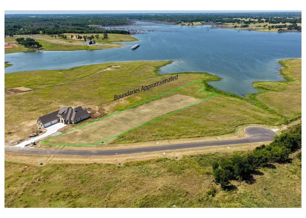 571 Lakeshore Terrace Windom, TX 75492