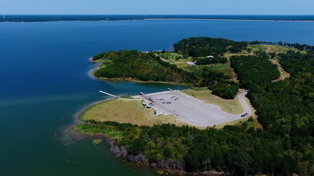 571 Lakeshore Terrace Windom, TX 75492