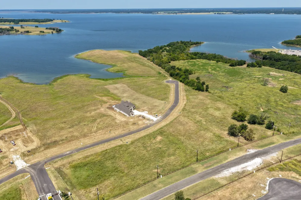 571 Lakeshore Terrace Windom, TX 75492