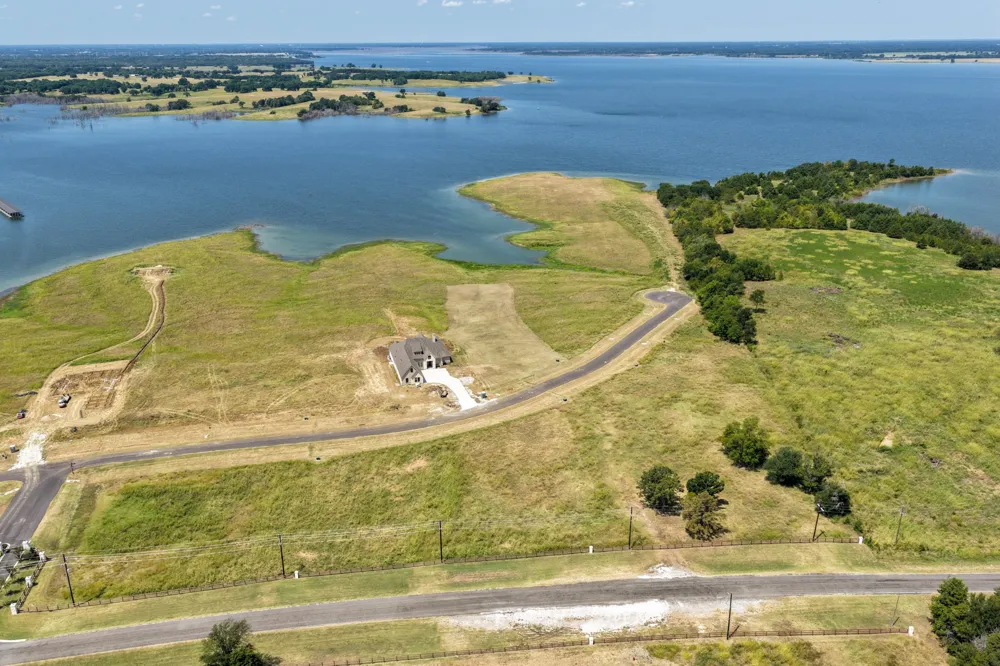 571 Lakeshore Terrace Windom, TX 75492