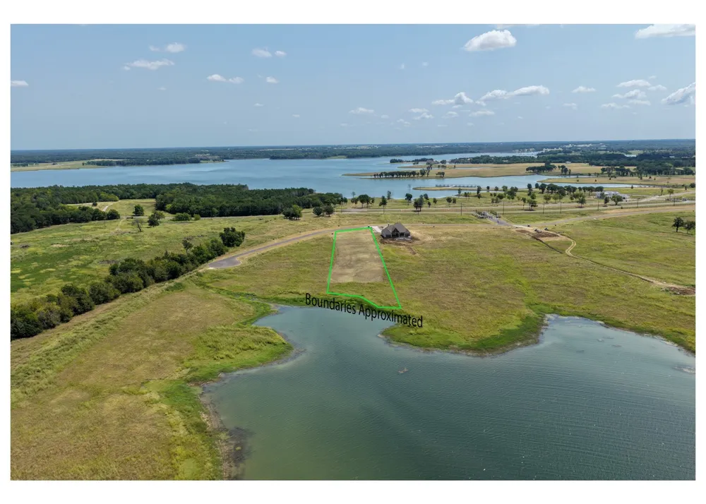 571 Lakeshore Terrace Windom, TX 75492