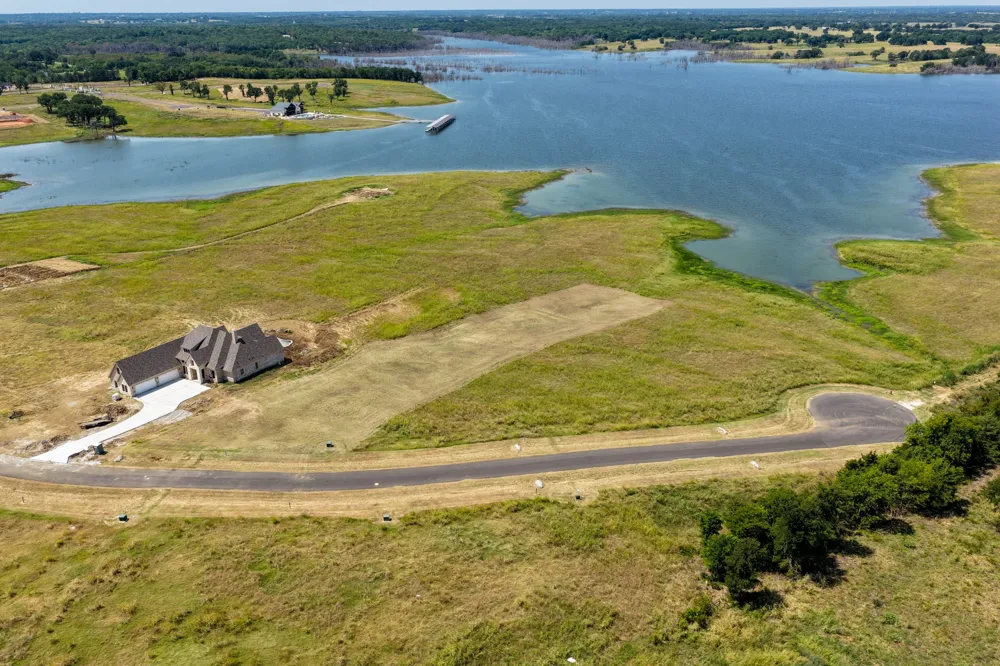 571 Lakeshore Terrace Windom, TX 75492