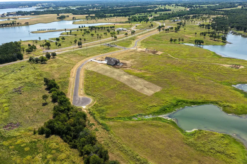571 Lakeshore Terrace Windom, TX 75492