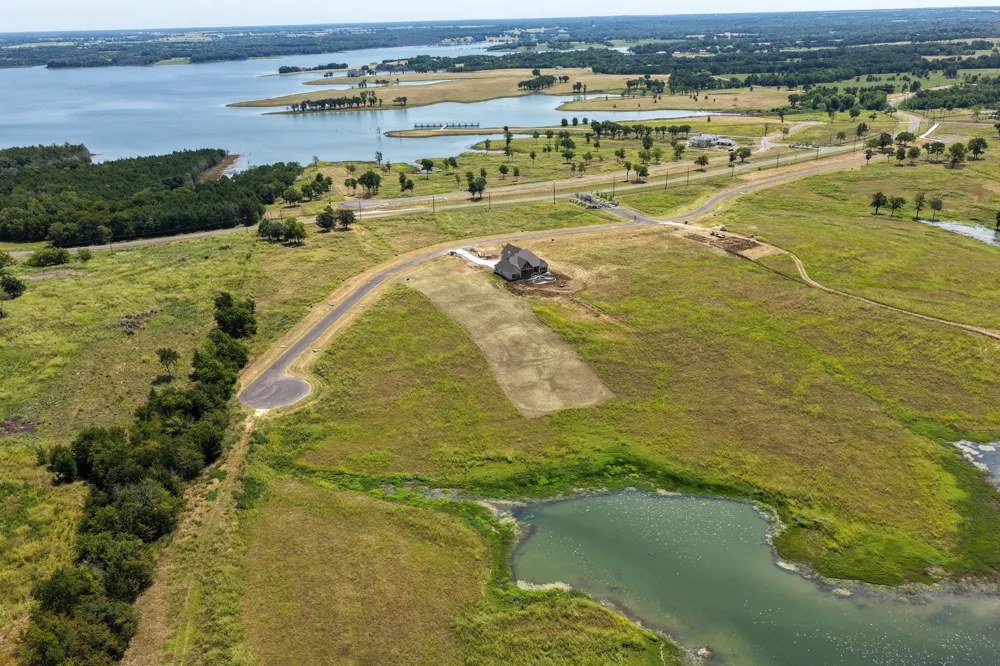 571 Lakeshore Terrace Windom, TX 75492