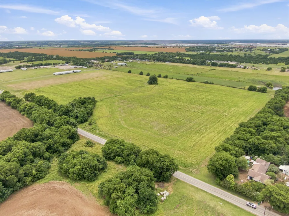 700 Geller Road Ferris, TX 75125