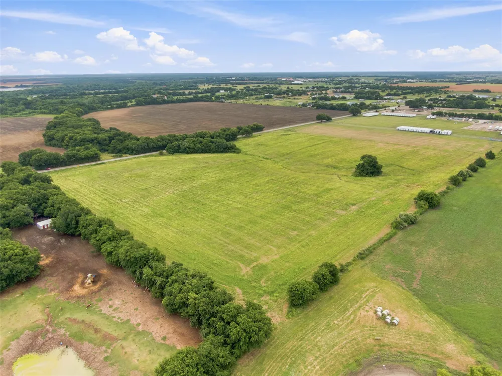 700 Geller Road Ferris, TX 75125