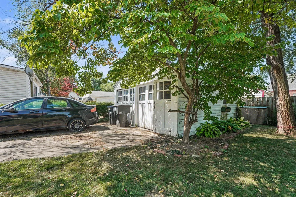 14921 Stahelin Avenue Detroit, MI 48223