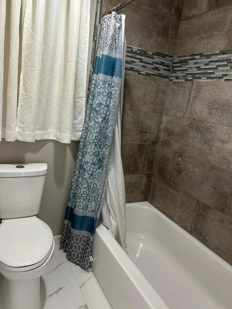 9724 TOM FOLSOM ROAD Thonotosassa, FL 33592