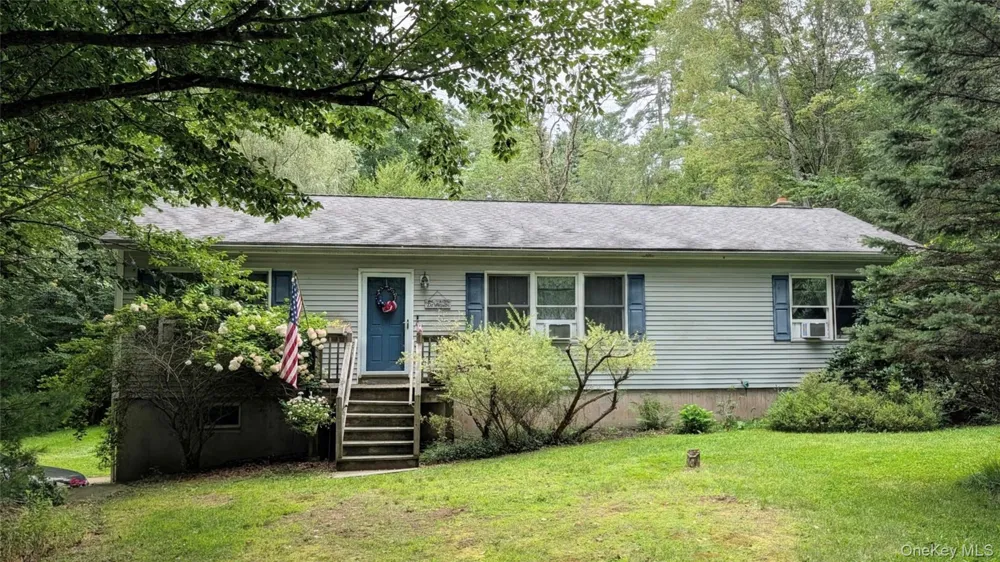 38 Hoffman Road Narrowsburg, NY 12764