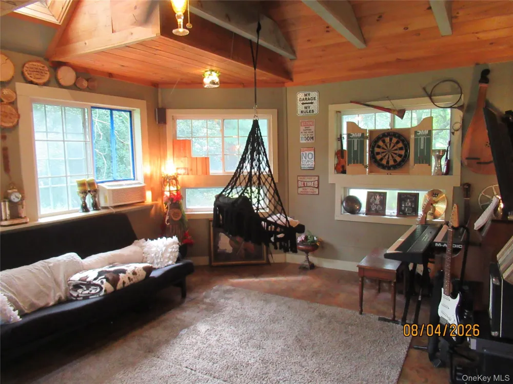 463 Mountain Road Bloomingburg, NY 12721