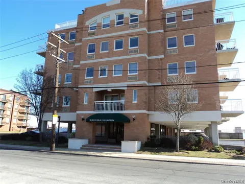 780 W Broadway #2D