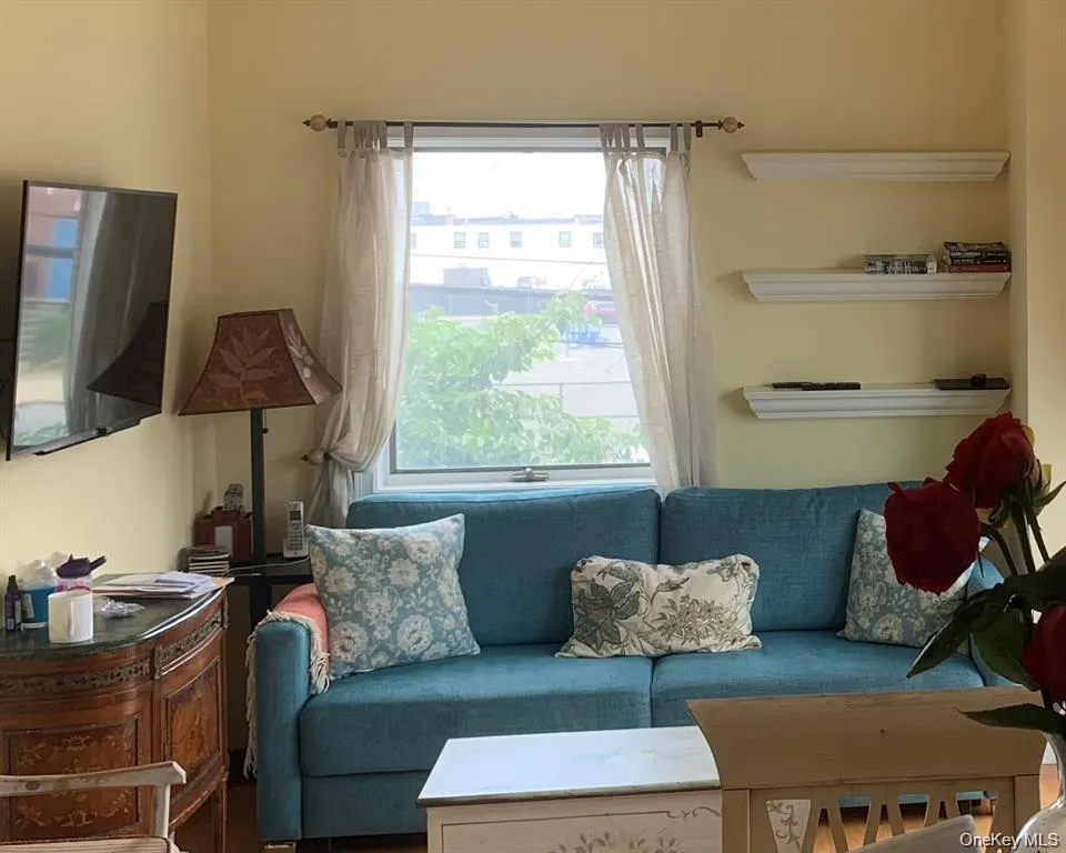 780 W Broadway #2D Long Beach, NY 11561