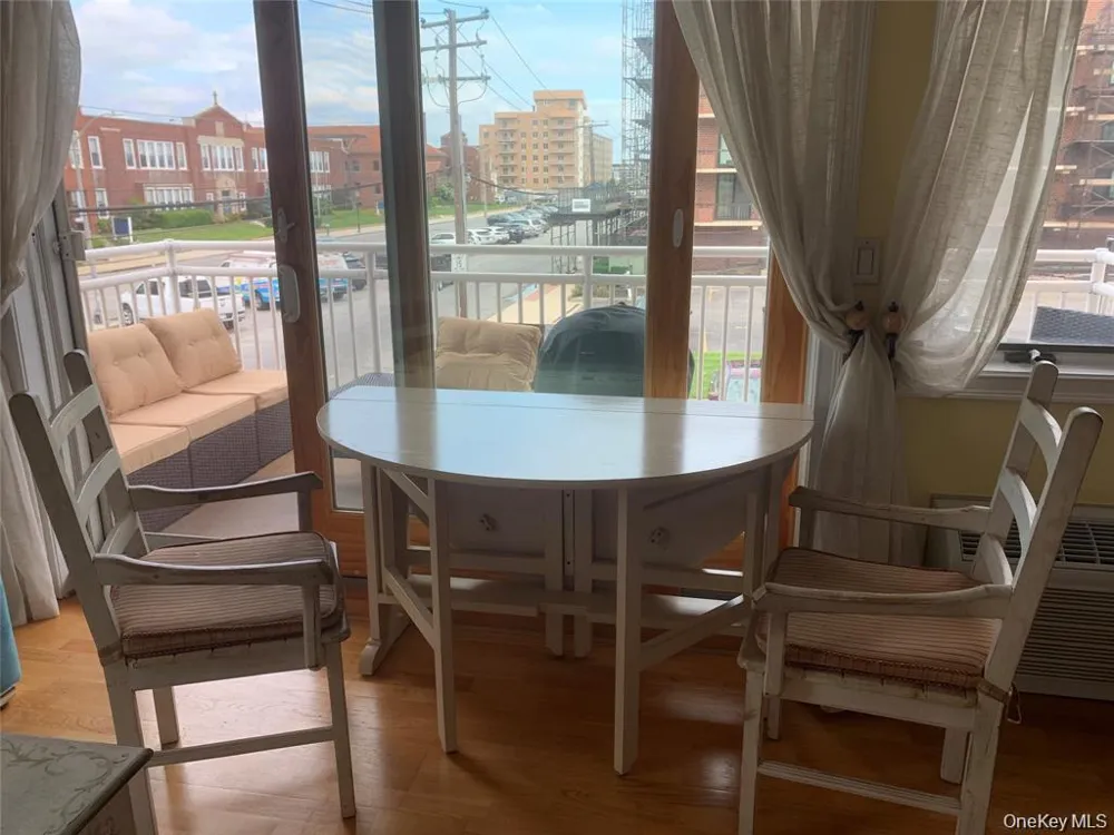 780 W Broadway #2D Long Beach, NY 11561