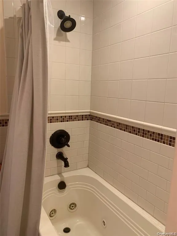 780 W Broadway #2D Long Beach, NY 11561