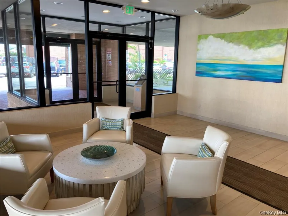780 W Broadway #2D Long Beach, NY 11561