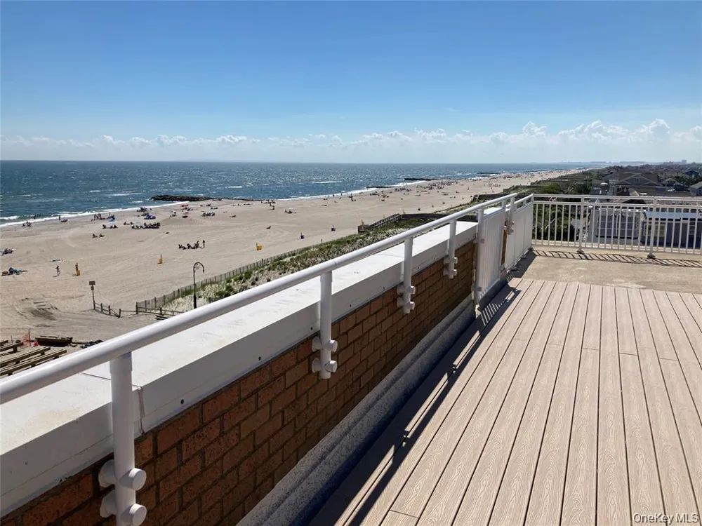780 W Broadway #2D Long Beach, NY 11561