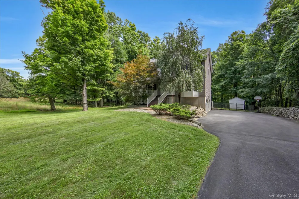 282 Derby Road Middletown, NY 10940