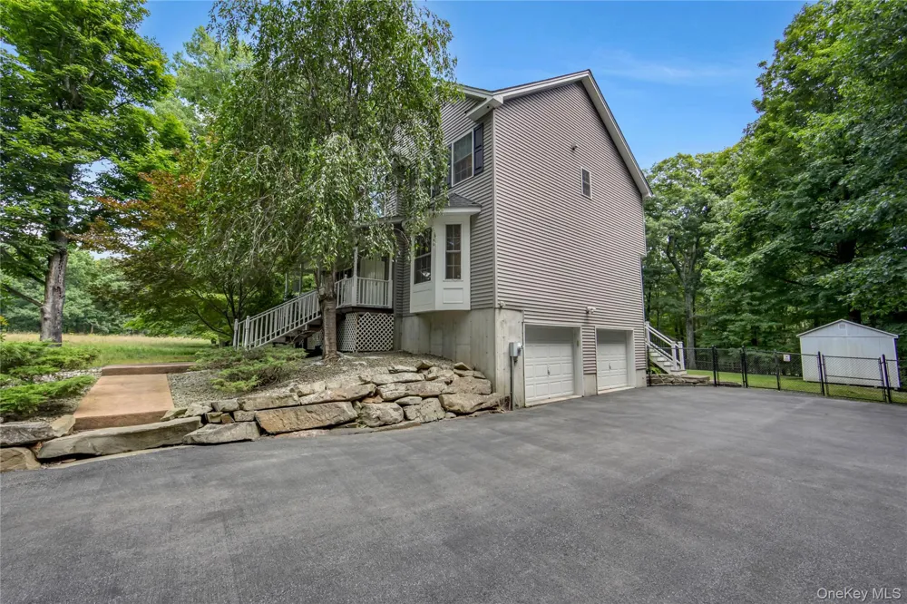 282 Derby Road Middletown, NY 10940