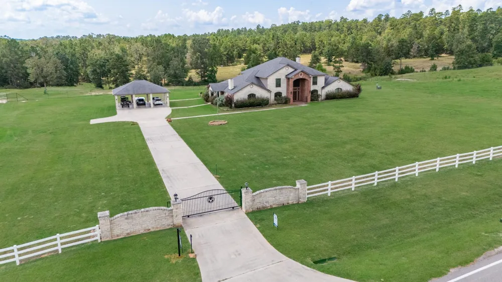 6845 W Fm 942 Livingston, TX 77351