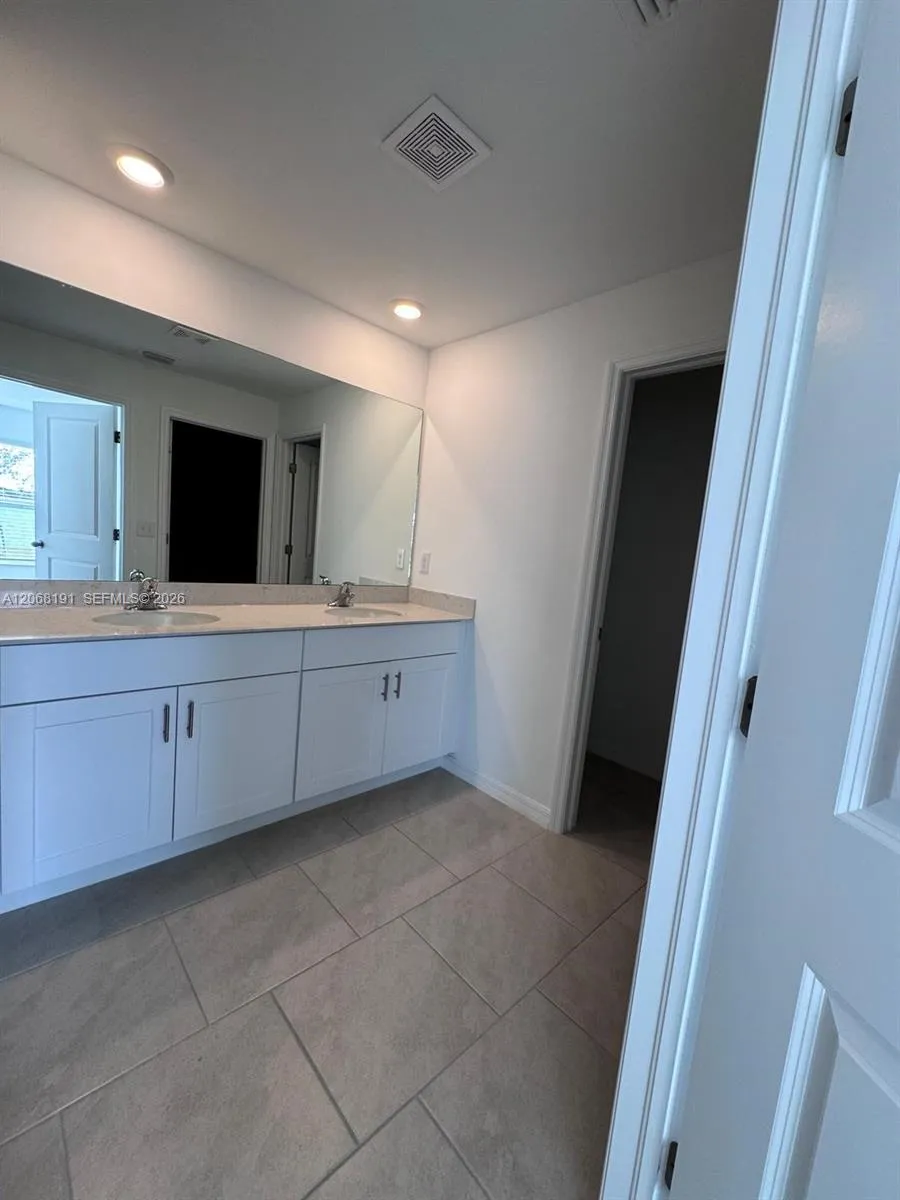 17711 Paradiso Way #17711 North Fort Myers, FL 33917