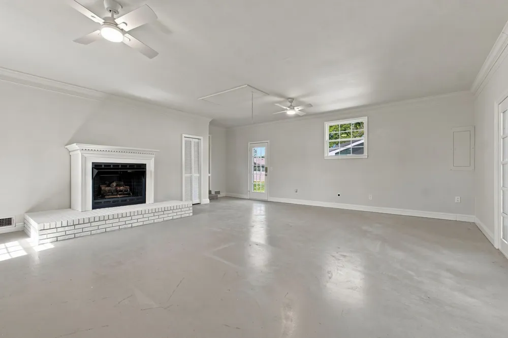 110 Highlander Dr Hendersonville, TN 37075
