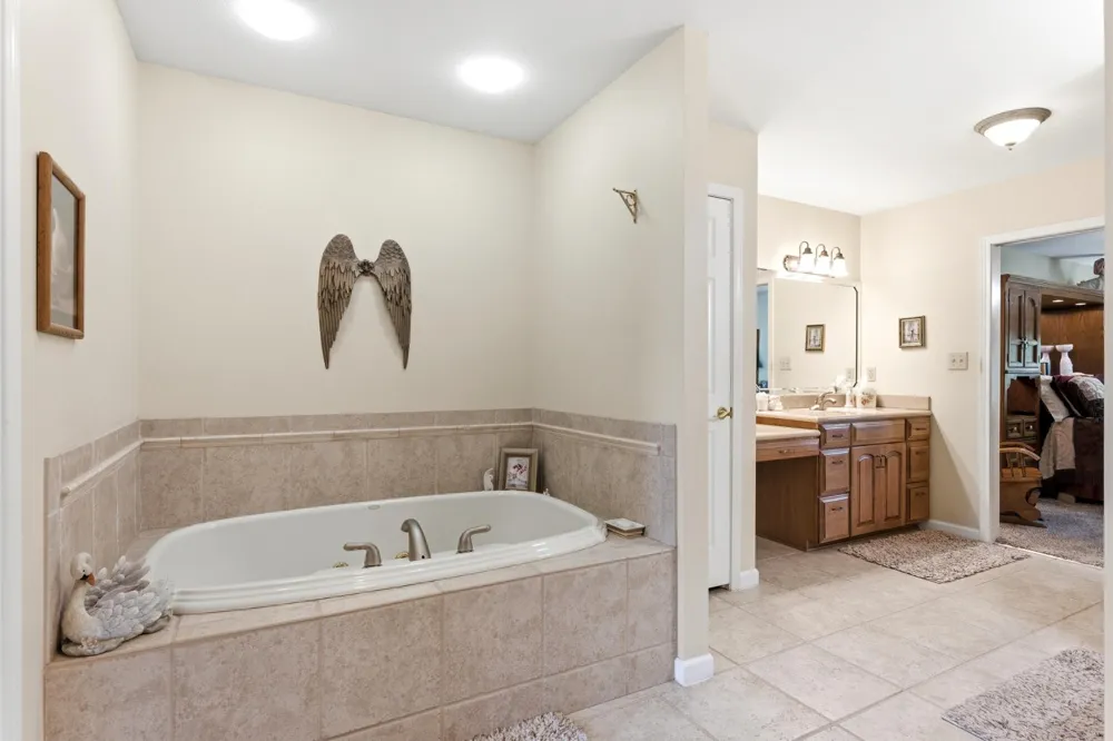 111 Nunnehi Trail Vonore, TN 37885