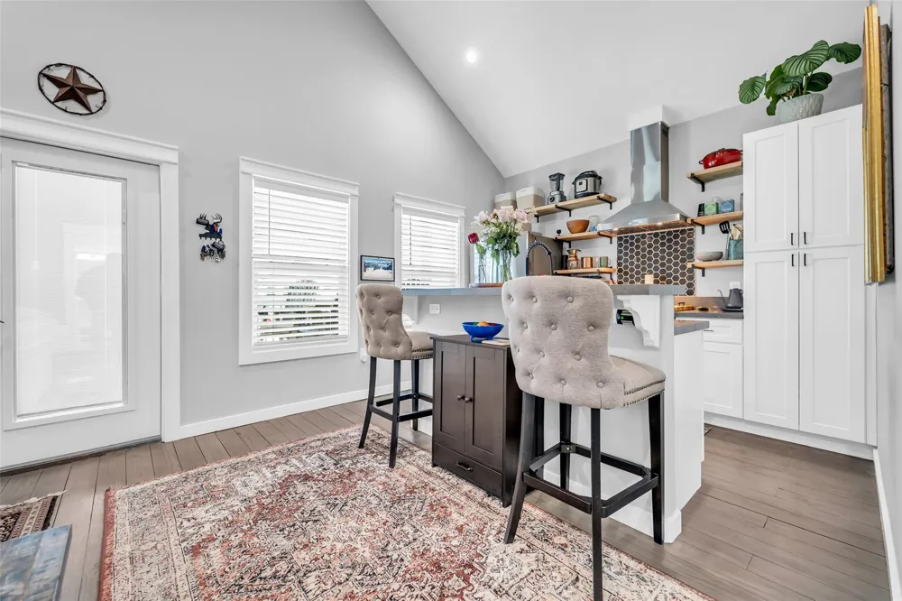 1094 Cedar Lane Gilchrist, TX 77617