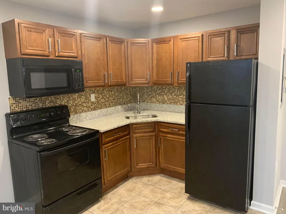 6001 17TH STREET #203 Philadelphia, PA 19141