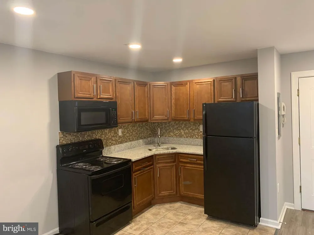 6001 17TH STREET #203 Philadelphia, PA 19141