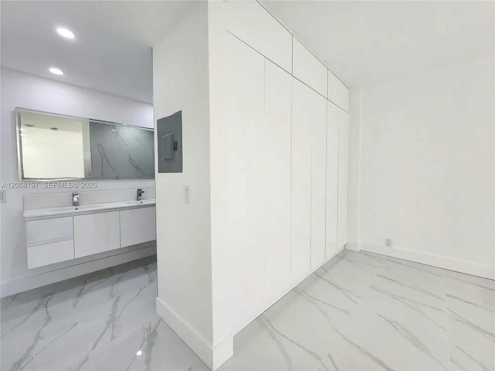 3505 S Ocean Dr #716 Hollywood, FL 33019